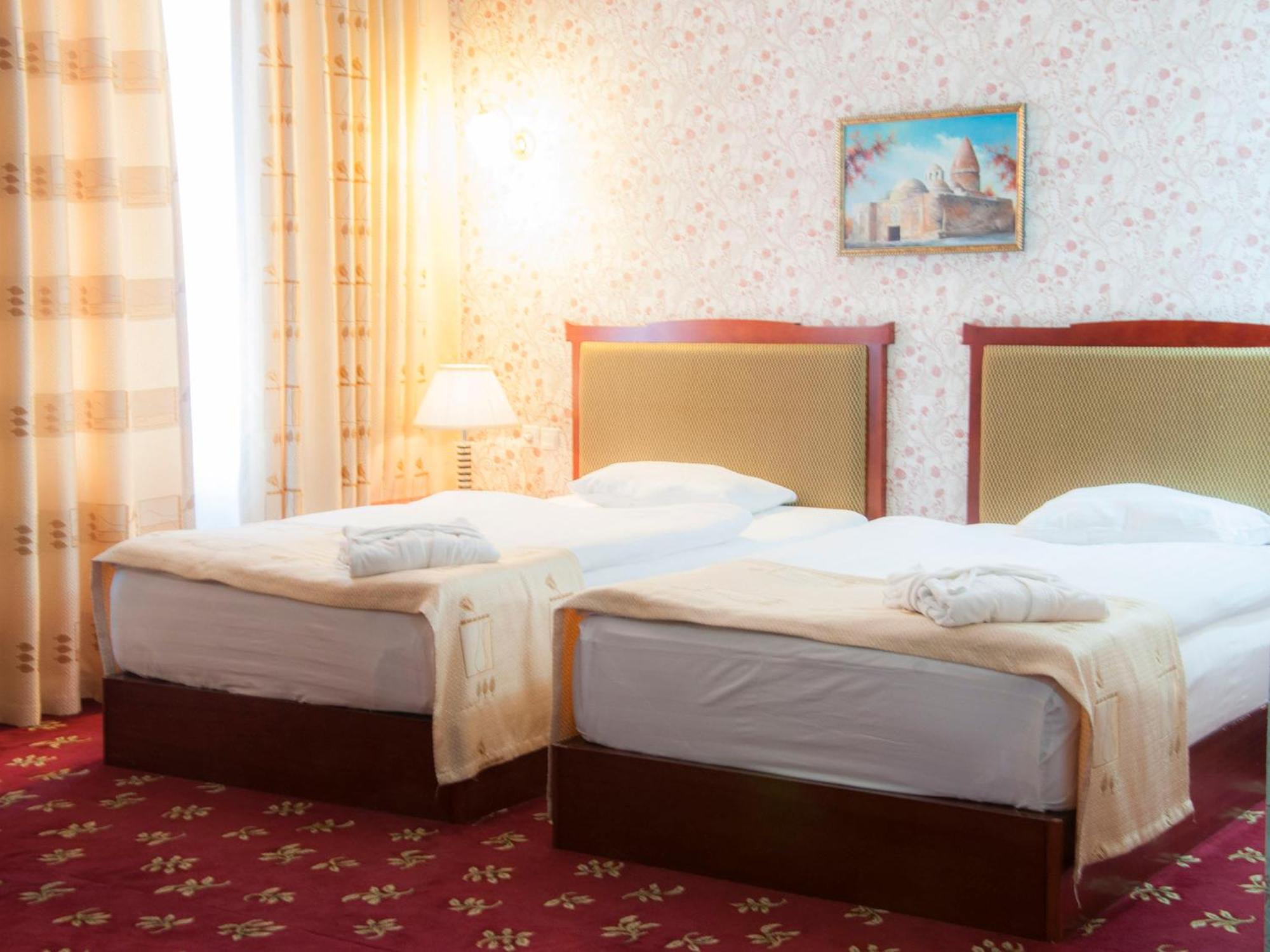 Golden Valley Hotel Taszkent Zewnętrze zdjęcie