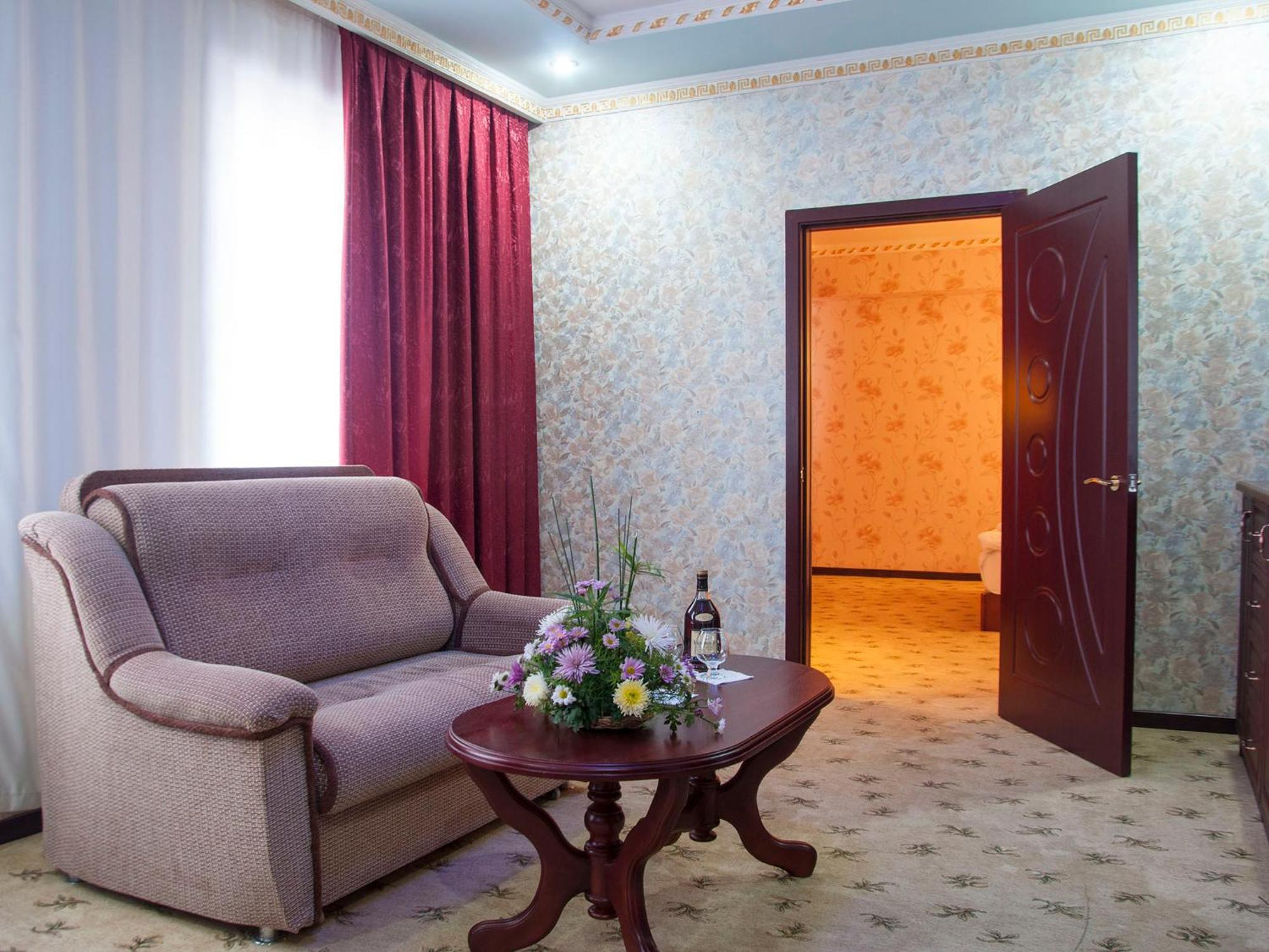 Golden Valley Hotel Taszkent Zewnętrze zdjęcie