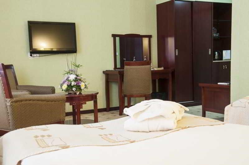 Golden Valley Hotel Taszkent Zewnętrze zdjęcie